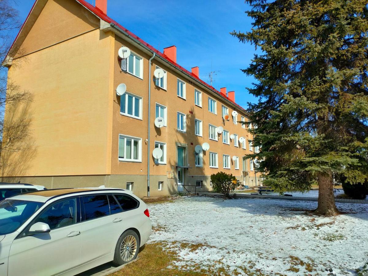 2-Iz. Byt V Tichej Lokalite S Bezplatnym Parkovanim Liptovský Hrádok Extérieur photo