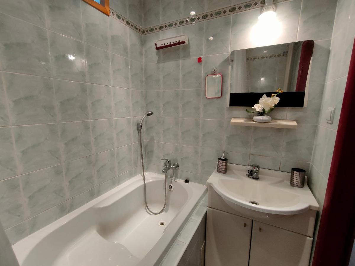 2-Iz. Byt V Tichej Lokalite S Bezplatnym Parkovanim Liptovský Hrádok Extérieur photo