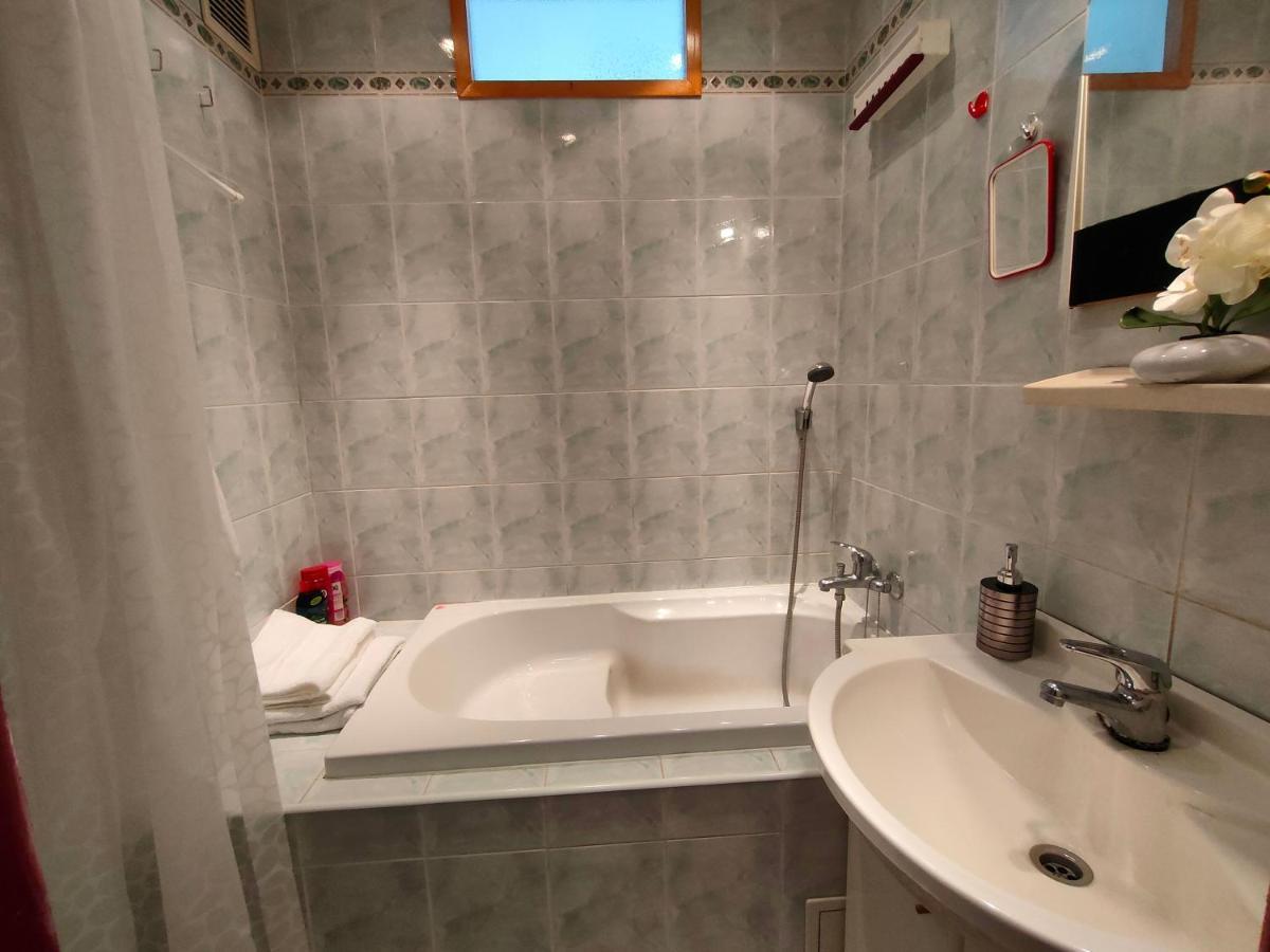 2-Iz. Byt V Tichej Lokalite S Bezplatnym Parkovanim Liptovský Hrádok Extérieur photo